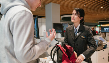 Gepasseerde beveiligingsbedrijven Schiphol vangen bot bij de rechter - Luchtvaartnieuws