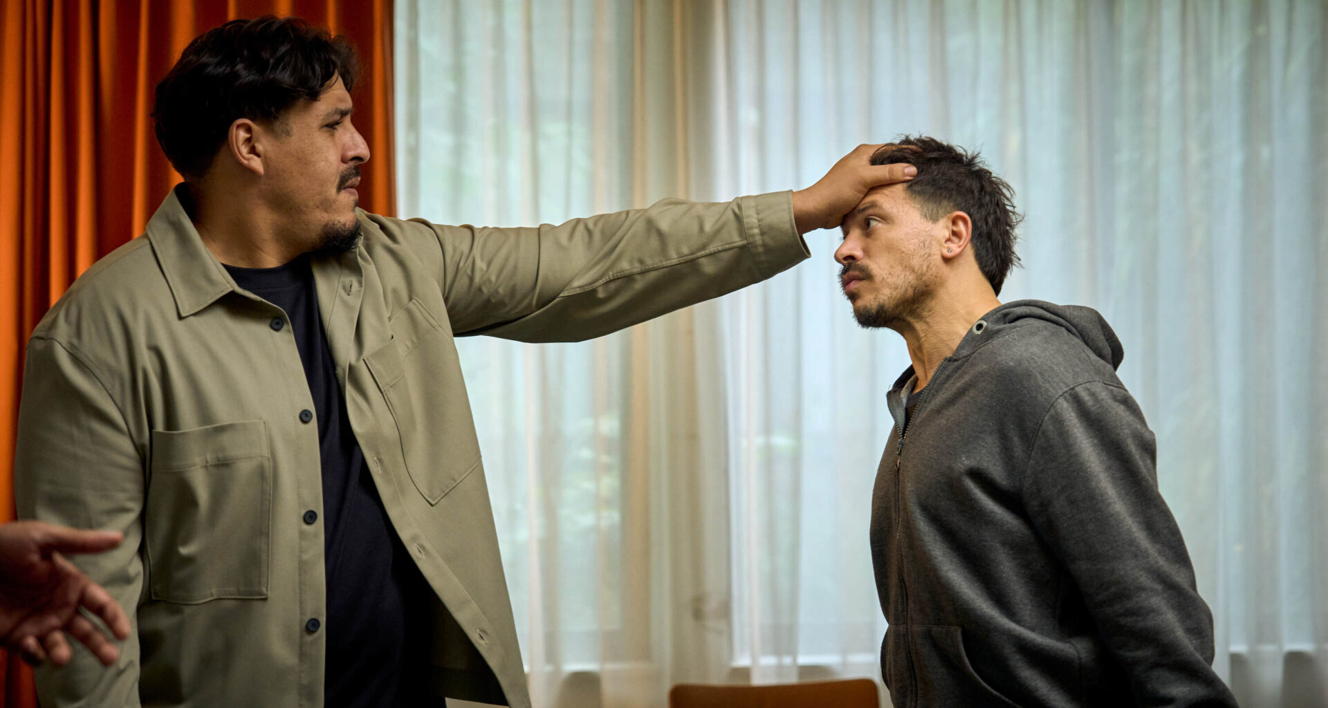 Recensie 'Nordin': wanneer een klas vol etters een grofgebekt rijkeluiszoontje als leraar krijgt