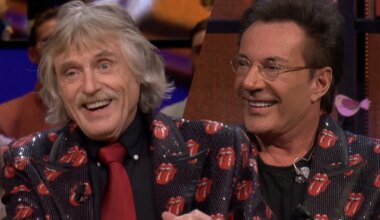 Johan Derksen draagt jasje van Gerard Joling: 'Het voelt toch een beetje alsof ik voor lul zit!'