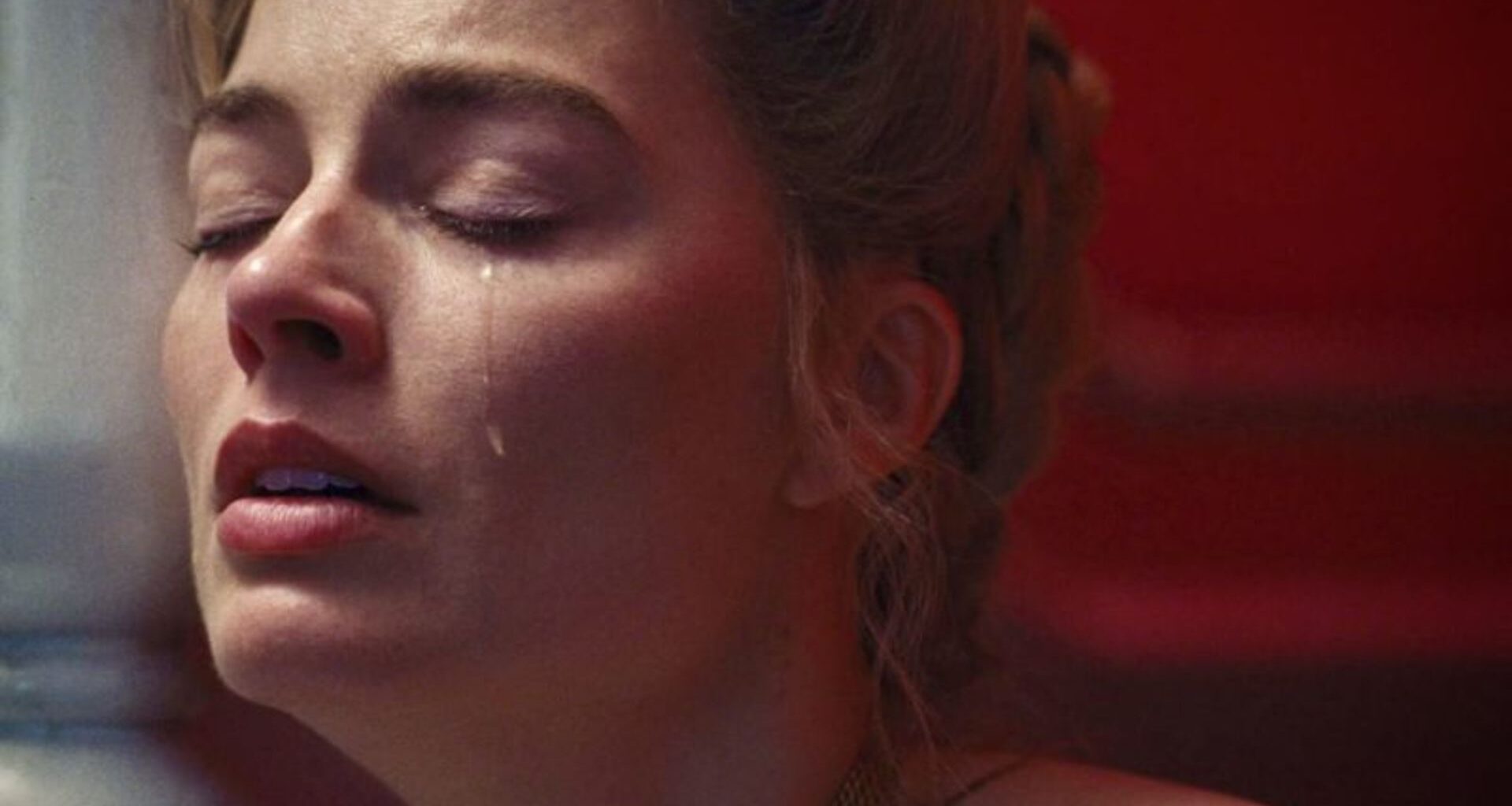 Pikante verfilming met Margot Robbie van déze klassieker? Kijkers kritisch op intense trailer: 'Hoe dan?' | Film Nieuws