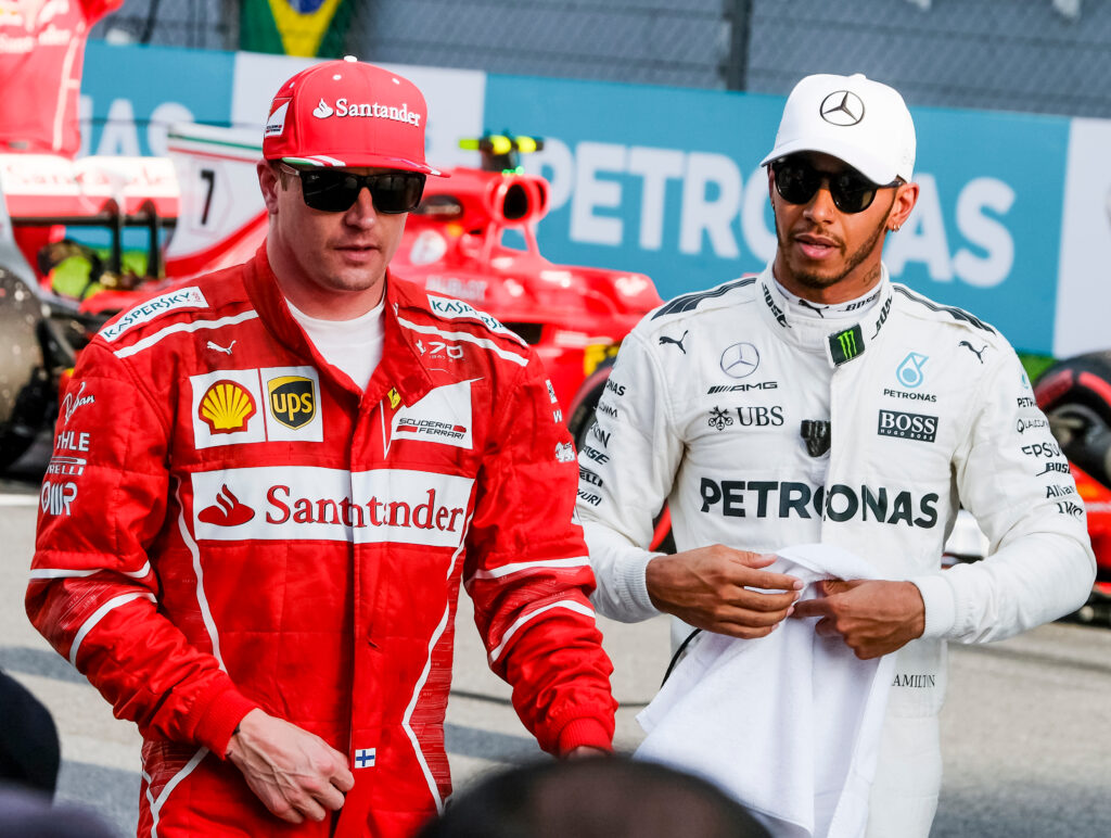Gerucht uit de F1-paddock: Ferrari geeft Lewis Hamilton de Daniel Ricciardo-behandeling 3 Kimi Räikkönen Lewis Hamilton