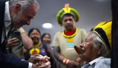 Spanning loopt op bij klimaattop Belém: 'Blijf met je handen van de Amazone af' - RTL.nl