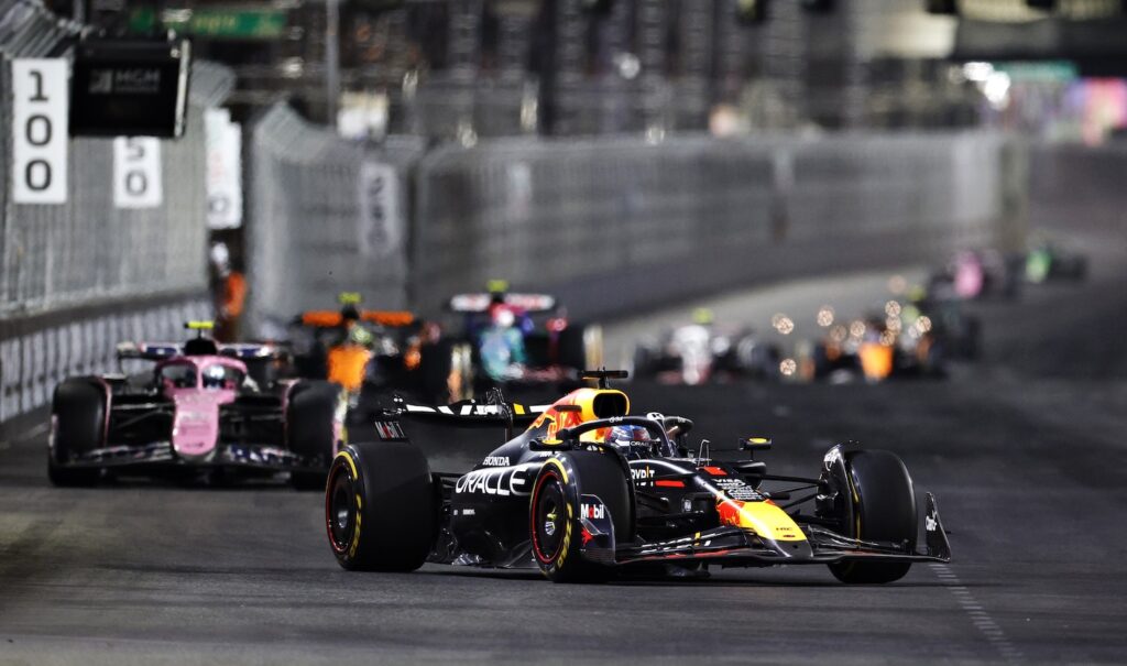 Let op: de Formule 1 begint dit weekend op een heel ander tijdstip 2 Max Verstappen