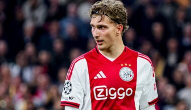 Foto: Plotseling ander geluid over Mika Godts en Ajax