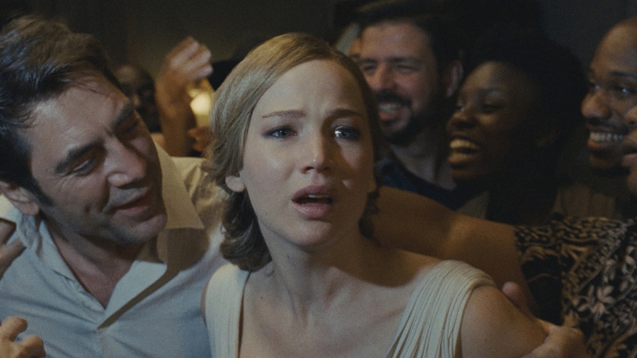Actrice Jennifer Lawrence haalt ouderwets uit: "Ze steken anders in elkaar"