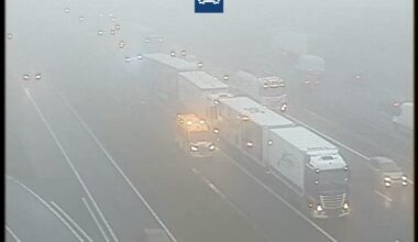 Grote vertraging op A2 bij knooppunt Deil na aanrijding met twee vrachtwagens