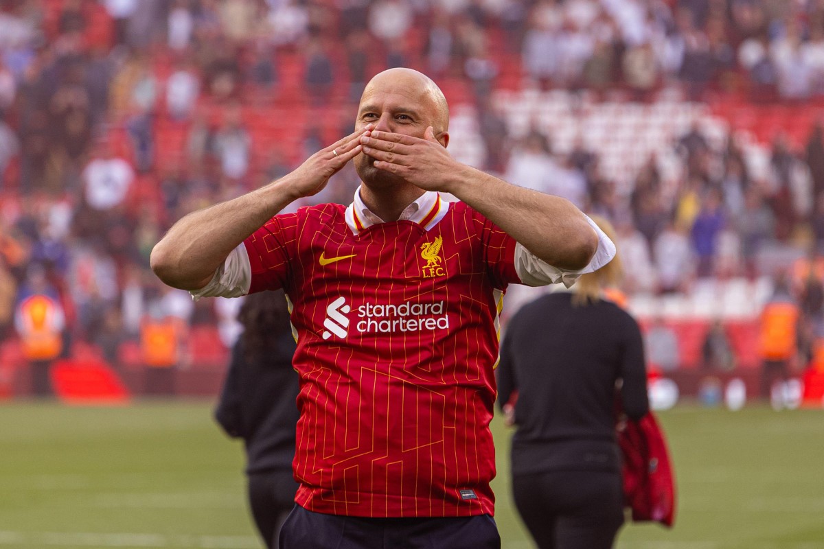 Foto: Arne Slot denkt serieus aan Eredivisie-megatransfer