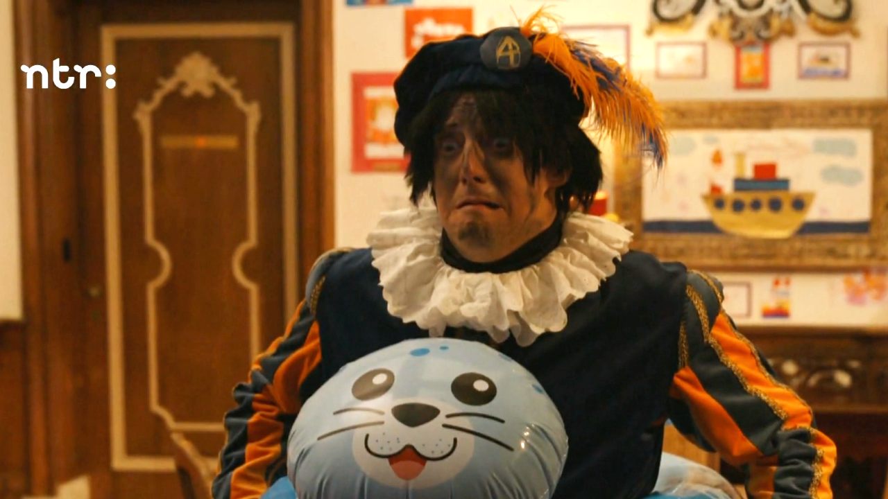 De TV van gisteren: Hoofdpiet roept de noodtoestand uit in Het Sinterklaasjournaal en kijkers zijn niet blij