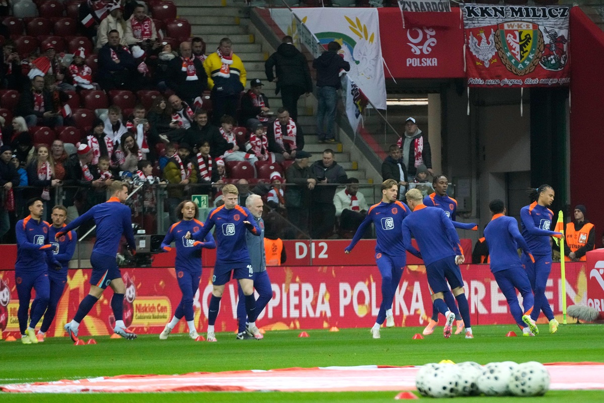 Foto: Nederland walgt massaal van één man tijdens Polen-Oranje