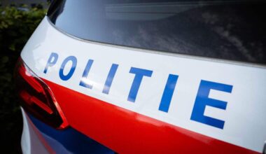 A4 richting Amsterdam afgesloten na ongeluk met meerdere voertuigen, vertraging tot ruim 1,5 uur - De Telegraaf