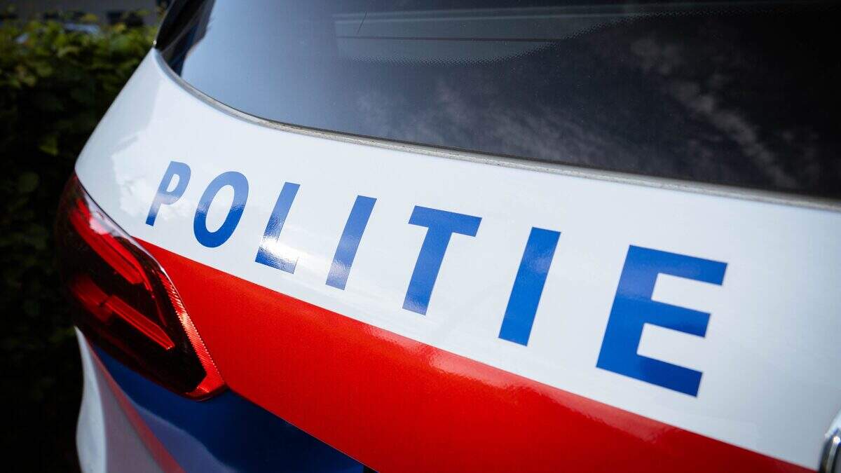 A4 richting Amsterdam afgesloten na ongeluk met meerdere voertuigen, vertraging tot ruim 1,5 uur - De Telegraaf