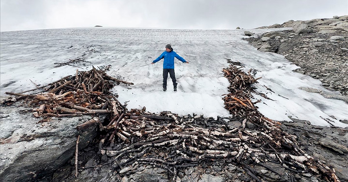 1500 jaar oude rendierval komt tevoorschijn uit het ijs in Noorwegen