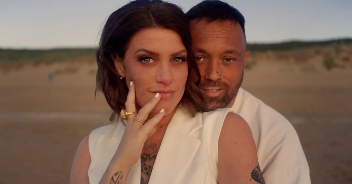 Esmée van Kampen bevestigt relatiebreuk met verdrietige video