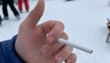 Roken op de piste in Frankrijk definitief verboden: boete bij overtreding