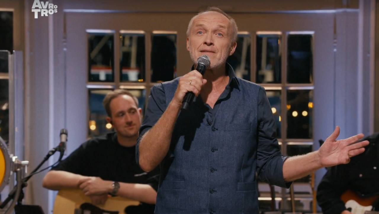 De TV van gisteren: Kijkers onder de indruk van Stef Bos in Onvergetelijke Liedjes