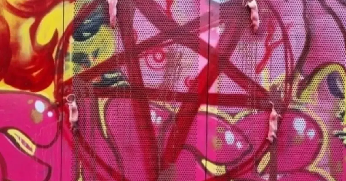 Bizarre muurschildering met dode ratten aangetroffen in Amsterdam, politie zoekt informatie