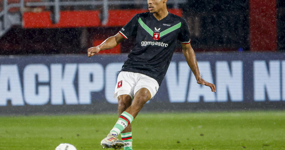 FC Twente-talent (17) maakt indruk in oefenduel: "Interessant" - Twentefans.nl