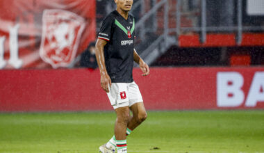 FC Twente haalt jeugdspeler bij de selectie voor duel…