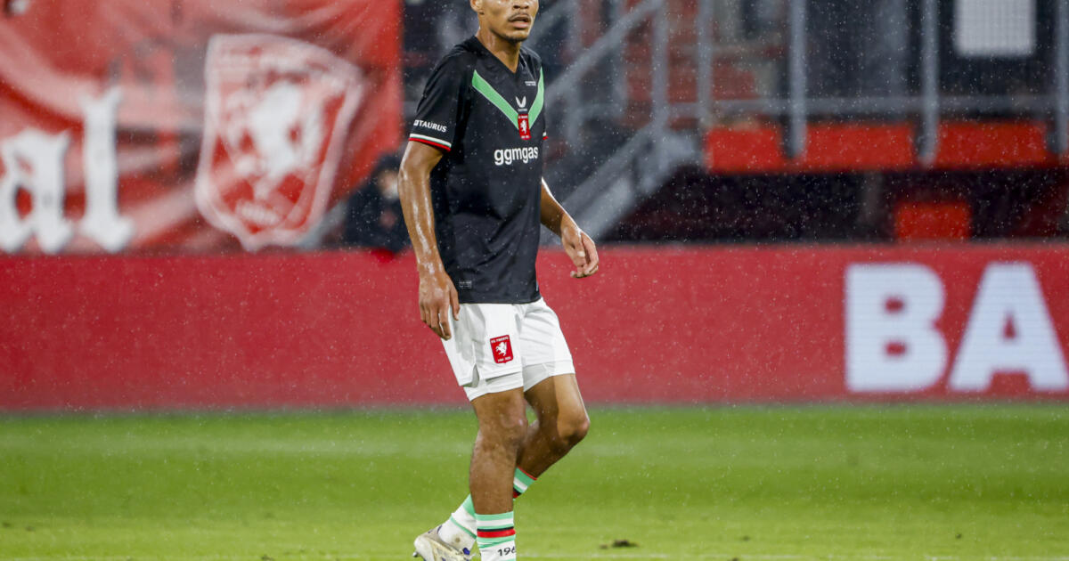 FC Twente haalt jeugdspeler bij de selectie voor duel…