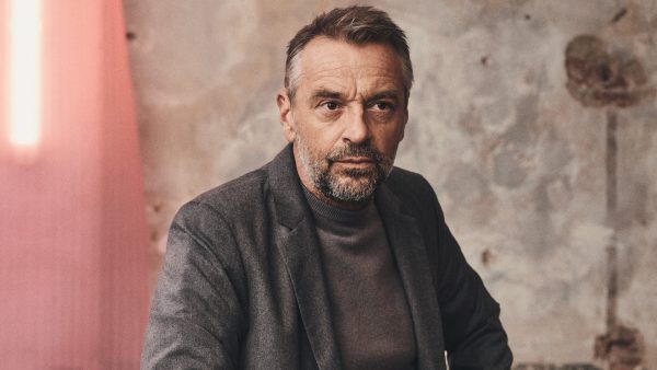 Tom Waes openhartig over leeftijdsverschil met vriendin