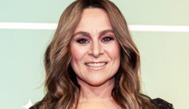 Trijntje weer op het podium na overlijden vader Huub Oosterhuis: 'Zingen is mijn heilige plicht'