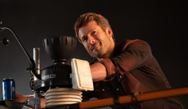 Dit zijn de vrouwen van Glen Powell, de spierbundel uit 'The Running Man'