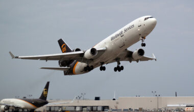 UPS en FedEx houden vliegtuigen aan de grond na crash Louisville - Luchtvaartnieuws