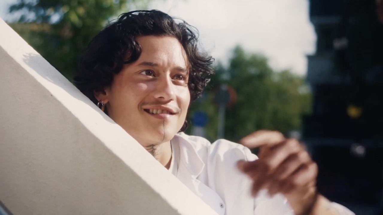 Slechts 27 jaar, de Nederlandse acteur Sky James overleden: waar ken je hem van?