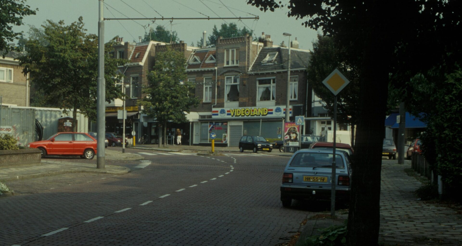 Met deze foto's duik je in de jaren 80 van Arnhem