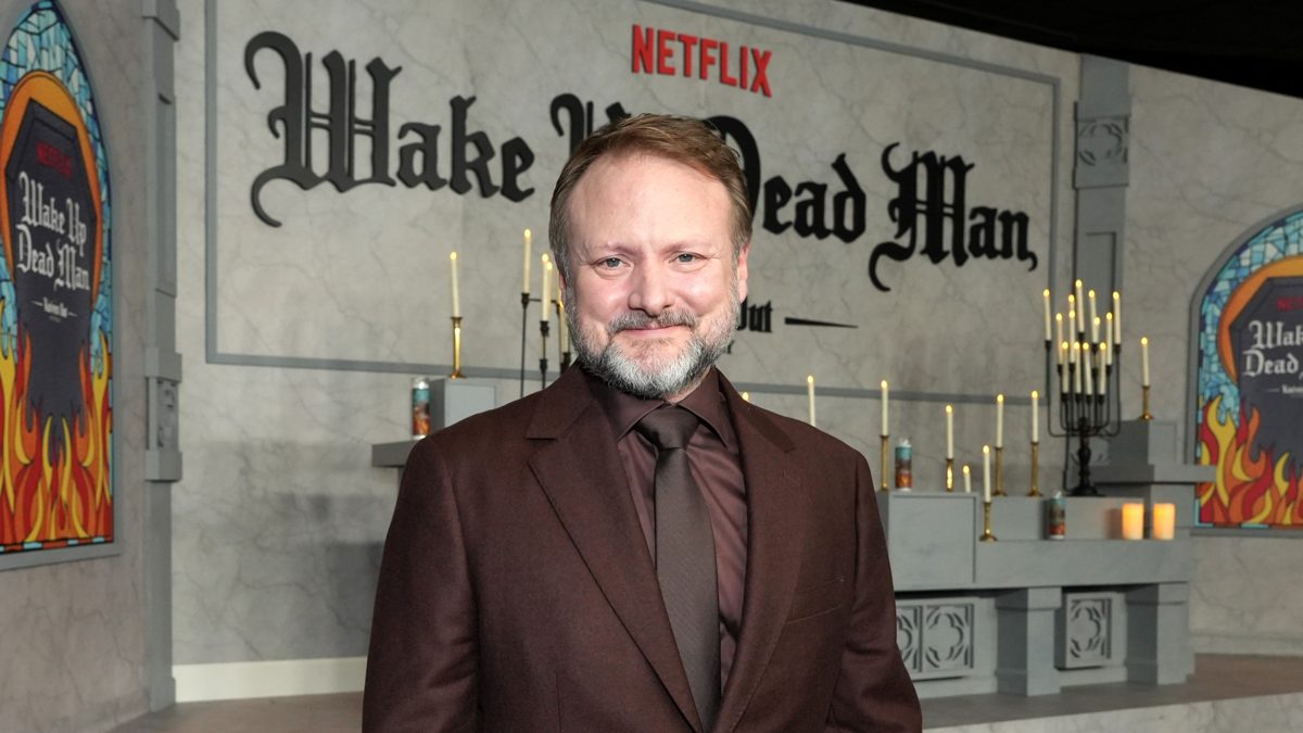Rian Johnson gefrustreerd, nieuwe Knives Out draait nauwelijks in de bioscoop
