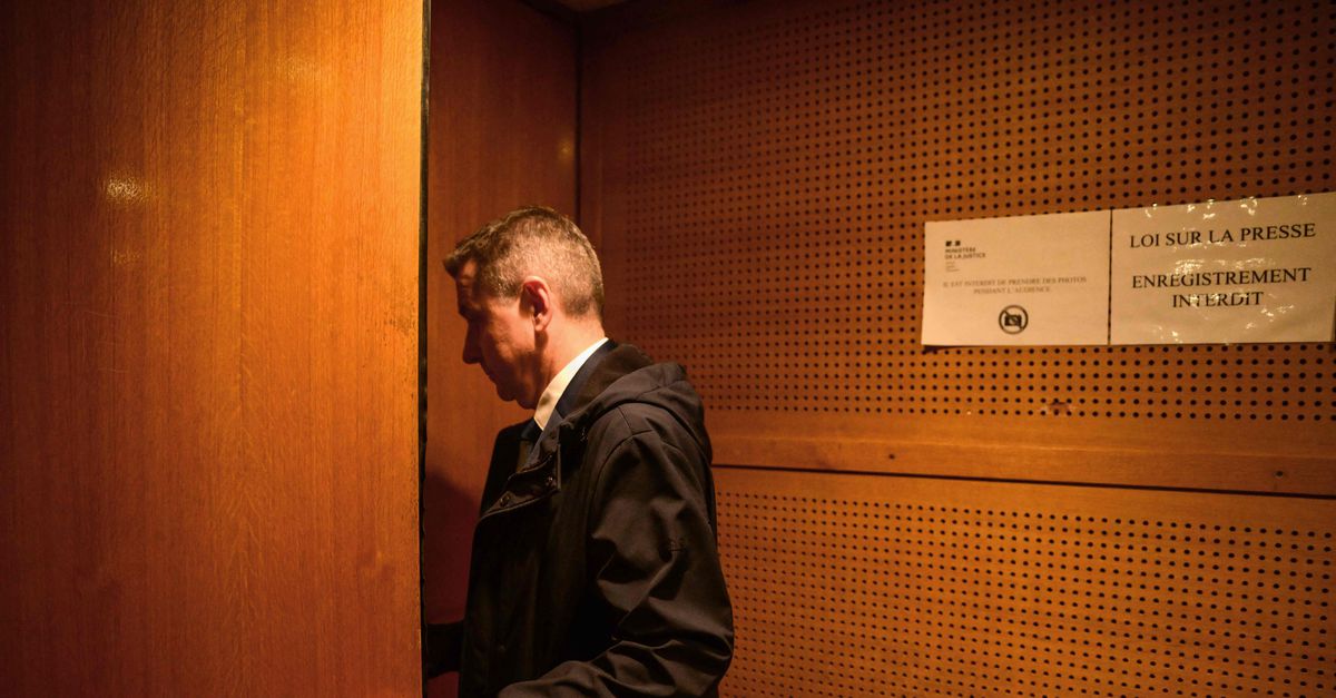 Vijf jaar cel voor Franse burgemeester die collega chanteerde met naaktbeelden