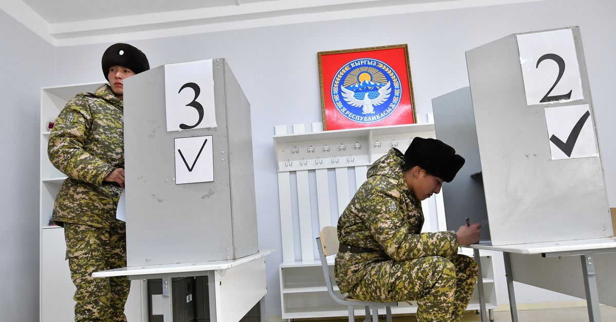 Veranderd kiesstelsel in Kirgizië helpt zittende president aan meer macht