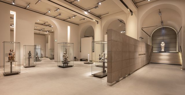 Eerste zaal met beelden van het moederschap.