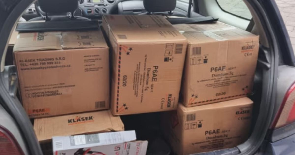 165 kilo illegaal vuurwerk en duizenden euro's gevonden in woning Amersfoort - RTV Utrecht