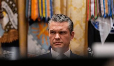 Steeds meer kritiek op oorlogsminister Hegseth vanwege de aanvallen op Venezolaanse bootjes