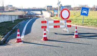 N31 bij Harlingen blijft de hele dag dicht: grote ijsplaat door lekkage aquaduct - Omrop Fryslân