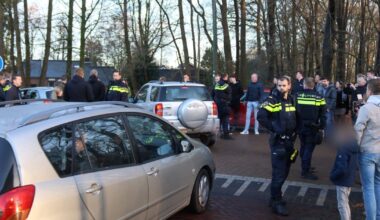 Rouwstoet voor doodgeschoten wolf loopt uit de hand, politie grijpt in - RTV Utrecht