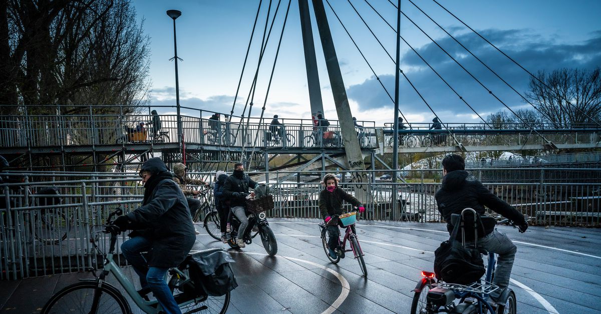 Veel fietsersleed in Groningen vanwege aangevaren bruggen. 'Het is ingrijpend voor de mensen'