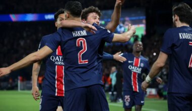 Selectie PSG gehuldigd tijdens Oud en Nieuw in Parijs