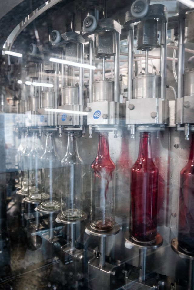 Flessen in de distilleerderij