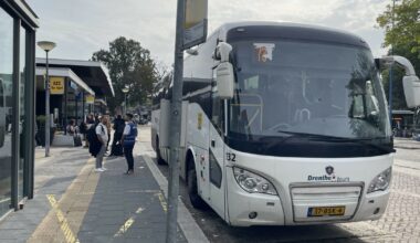 Burgemeester Emmen: 'Gratis pendelbus asielzoekers is nooit uitgangspunt geweest'