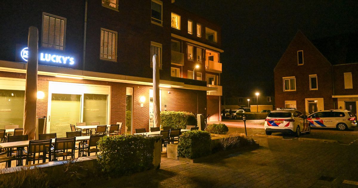 Man overvalt snackbar met mes en neemt paar honderd euro mee - RTV Utrecht