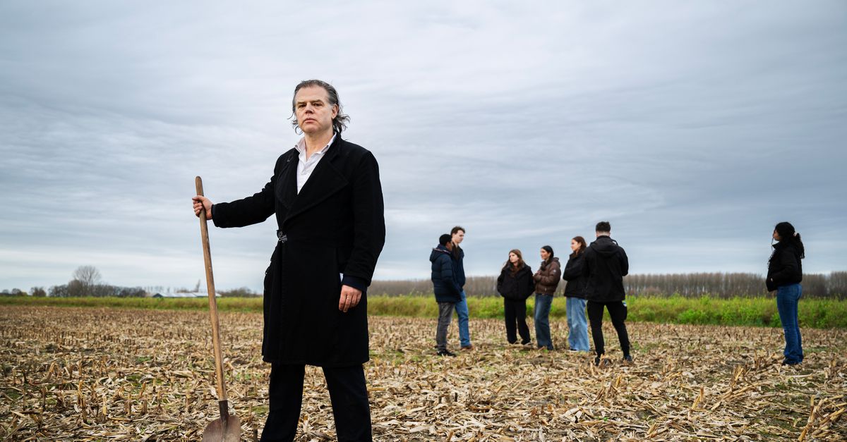 Na een museum in Congo werkt kunstenaar Renzo Martens nu met Zeeuwse scholieren aan nieuwe kunstruimte