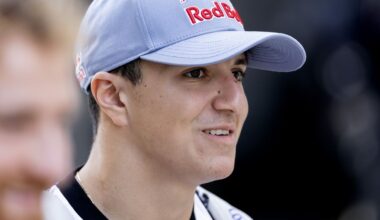 'Hadjar volgt Tsunoda op als teamgenoot Verstappen bij Red Bull Racing'