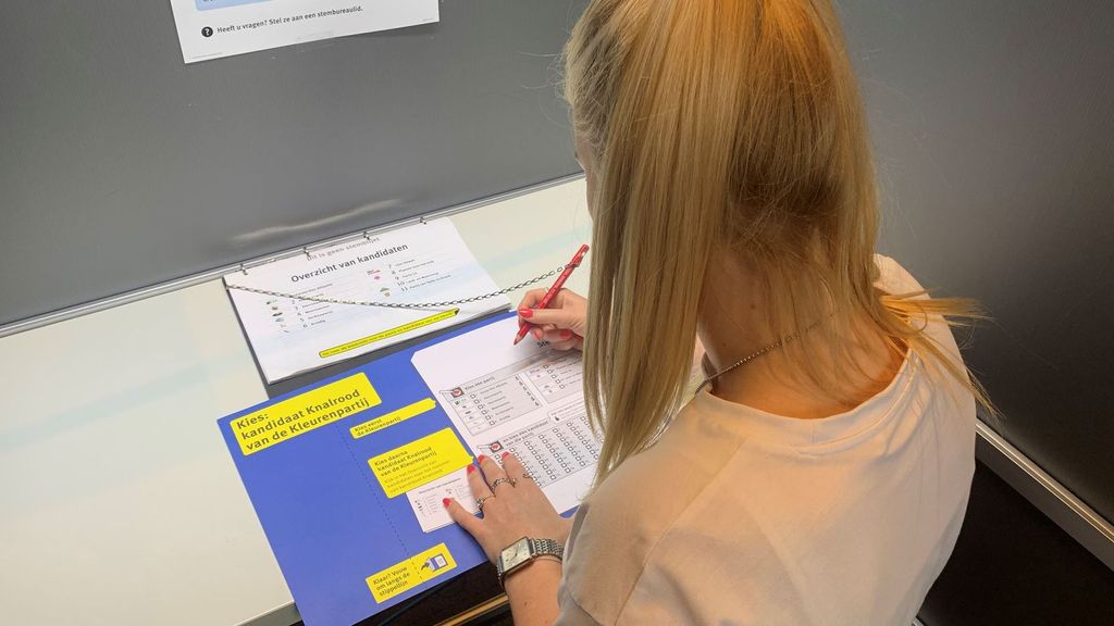 Borne stopt als enige gemeente met proef kleiner stembiljet