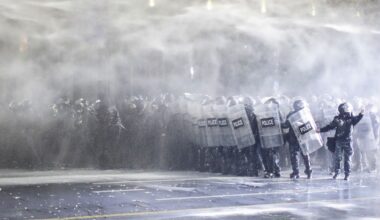 Georgische regering woest op BBC, demonstranten opgeroepen voor verhoor