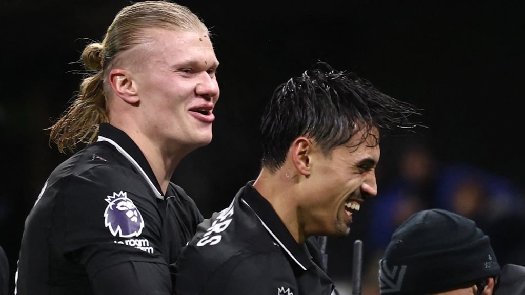 Reijnders en recordbreker Haaland helpen City aan spectaculaire zege bij Fulham