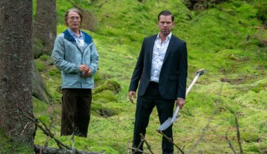 Een interview met Mads Mikkelsen - in zijn absurde nieuwe film 'The Last Viking' speelt hij een man die zich John Lennon waant