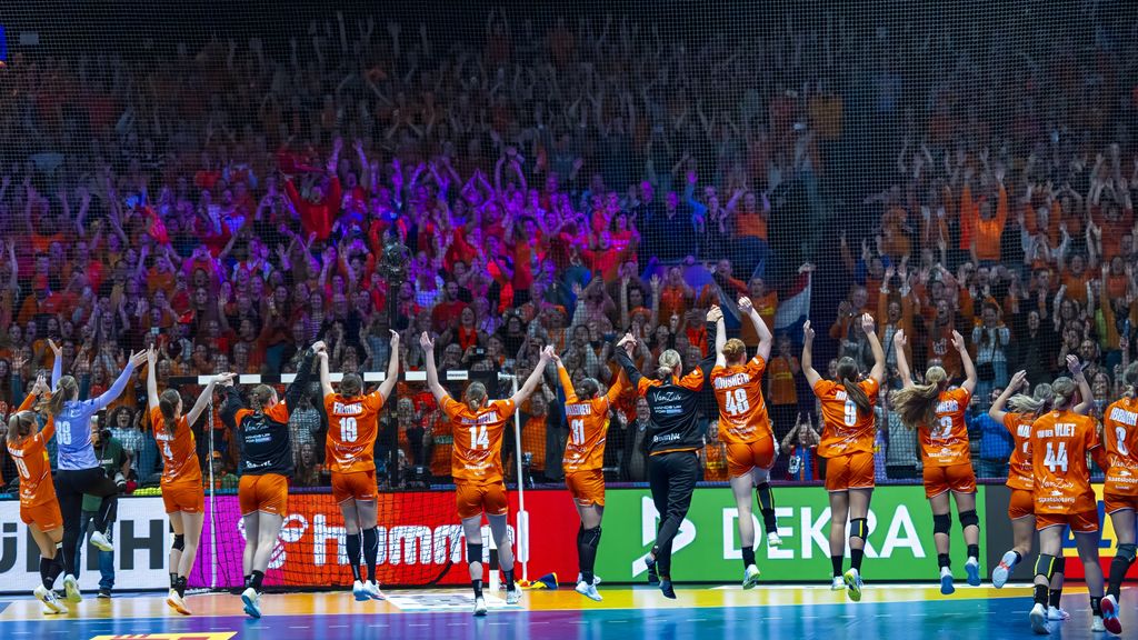 Handbalsters draaien warm op eigen feestje, maar 'Frankrijk wordt andere koek'