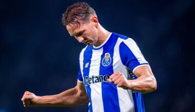 Luuk de Jong scheurt kort na rentree kruisband en is maanden uitgeschakeld